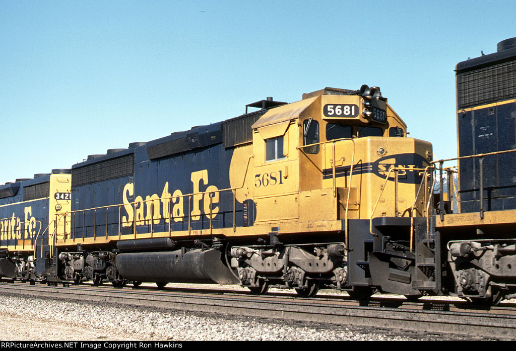 ATSF 5681 (REPOST)